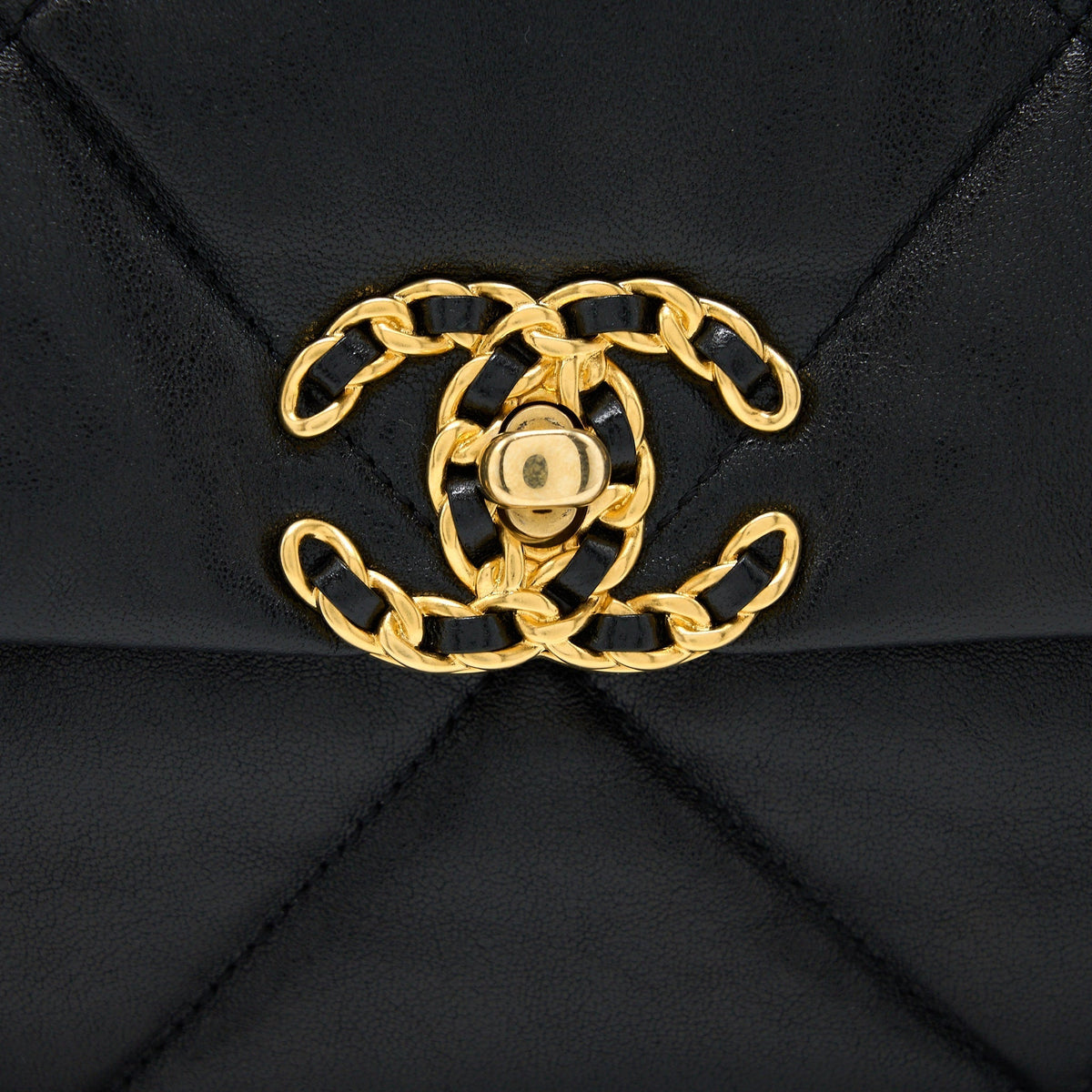 CHANEL MEDIUM 19 BAG GOATSKIN BLACK MULTICOLOUR HARDWARE