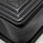 CHANEL MEDIUM BOY BAG CALFSKIN BLACK GHW (MICROCHIP)