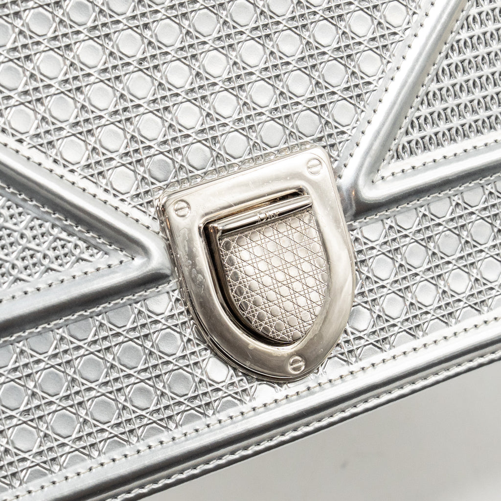 DIOR DIORAMA FLAP BAG PATENT MICRO-CANNAGE LEATHER METALLIC SILVER SHW