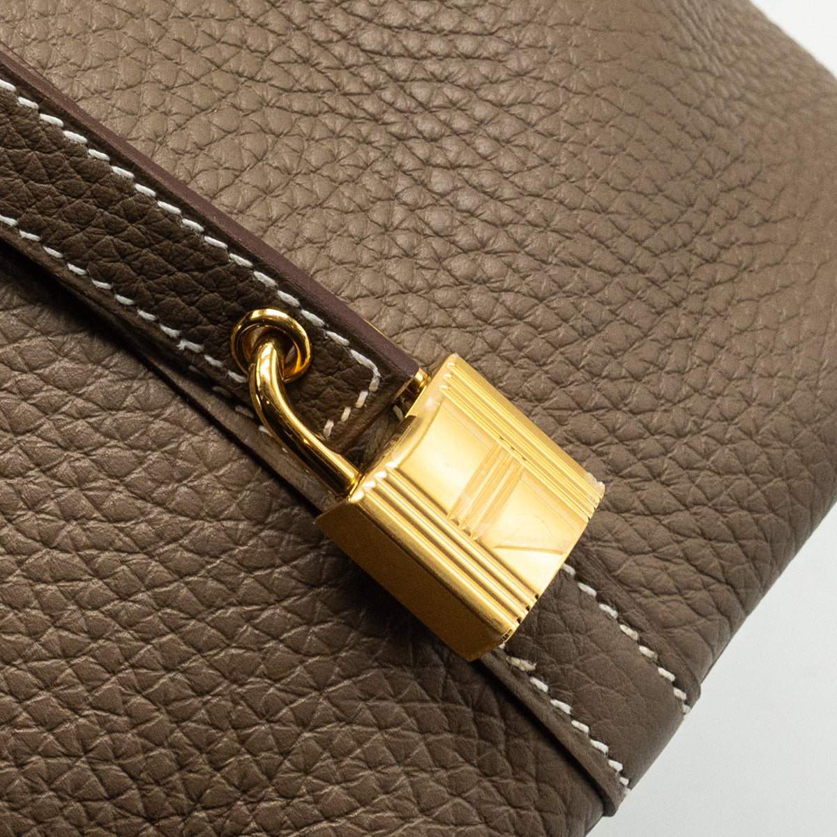 HERMES Picotin 18 Lock Bag Clemence Etoupe GHW