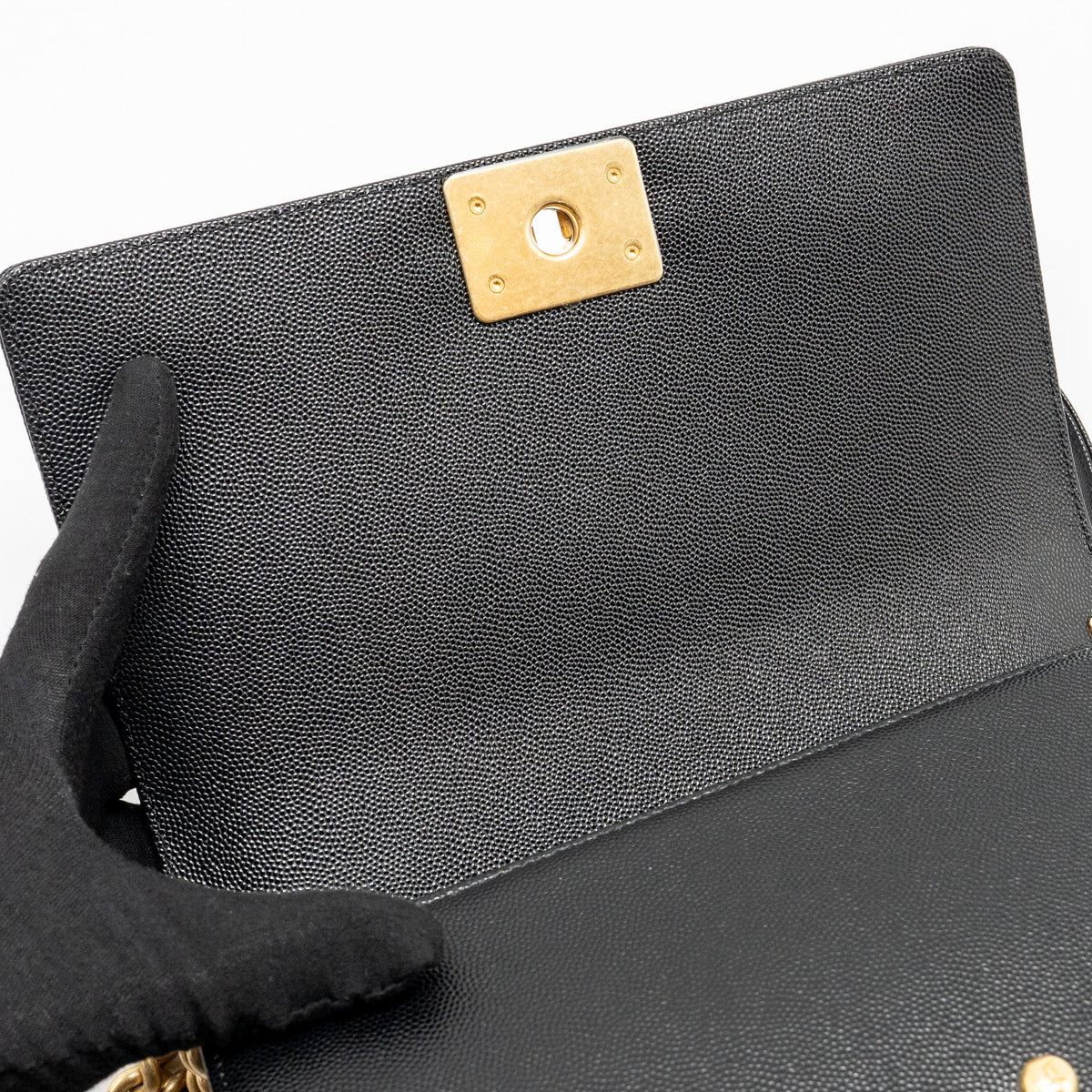 CHANEL MEDIUM BOY BAG CAVIAR BLACK GHW (MICROCHIP)