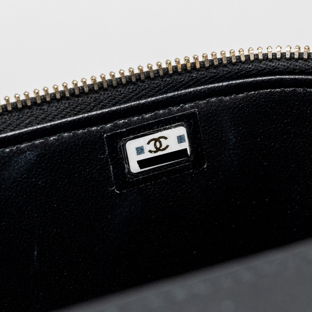 CHANEL 22K GOLD PILLAR LONG VANITY WITH ADJUSTABLE CHAIN LAMBSKIN BLACK GHW (MICROCHIP)