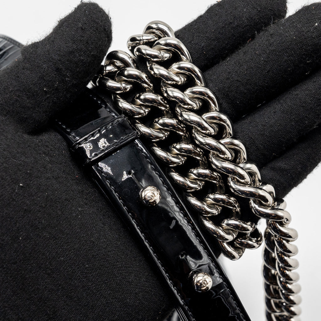 CHANEL SMALL BOY BAG PATENT BLACK MULTICOLOUR HARDWARE