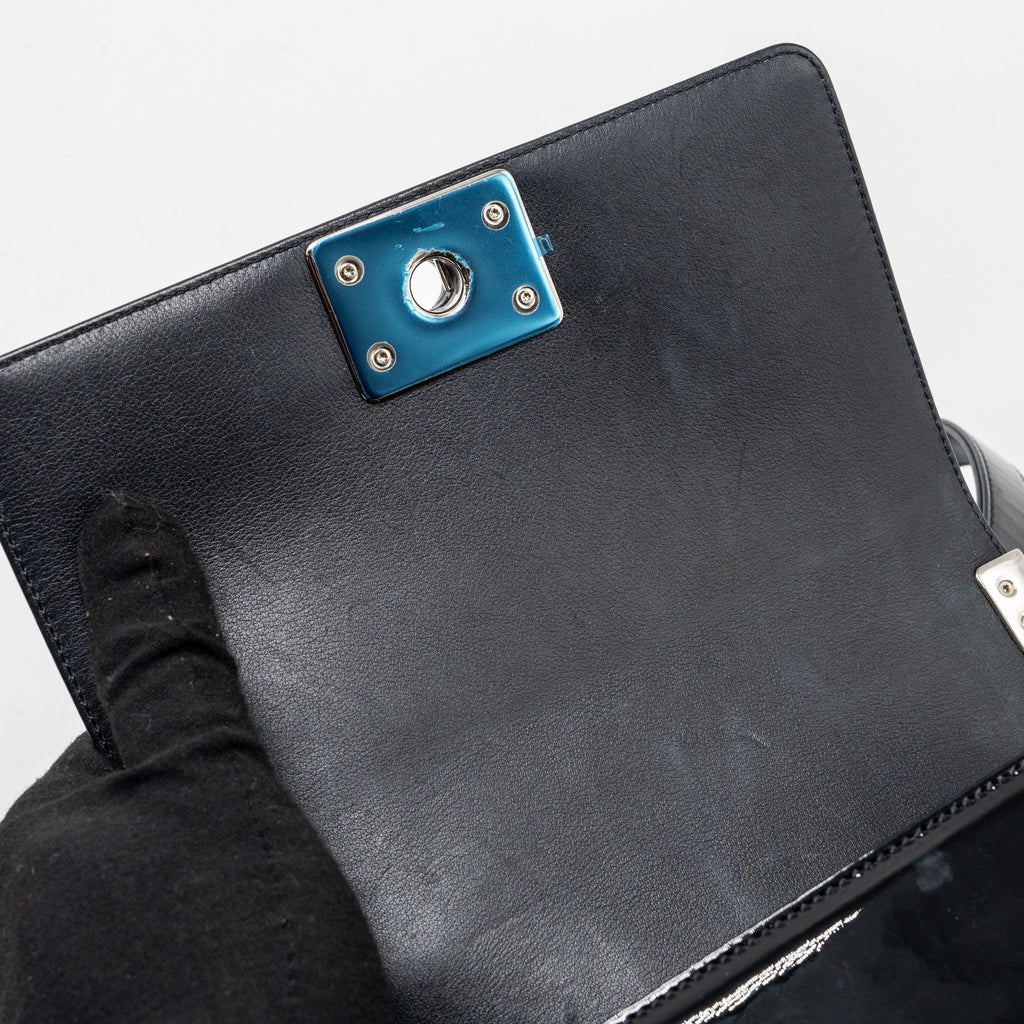 CHANEL SMALL BOY BAG PATENT BLACK MULTICOLOUR HARDWARE