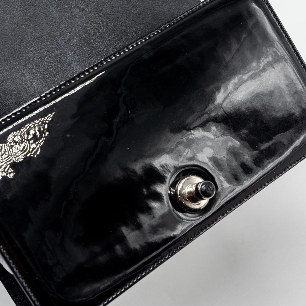 CHANEL SMALL BOY BAG PATENT BLACK MULTICOLOUR HARDWARE
