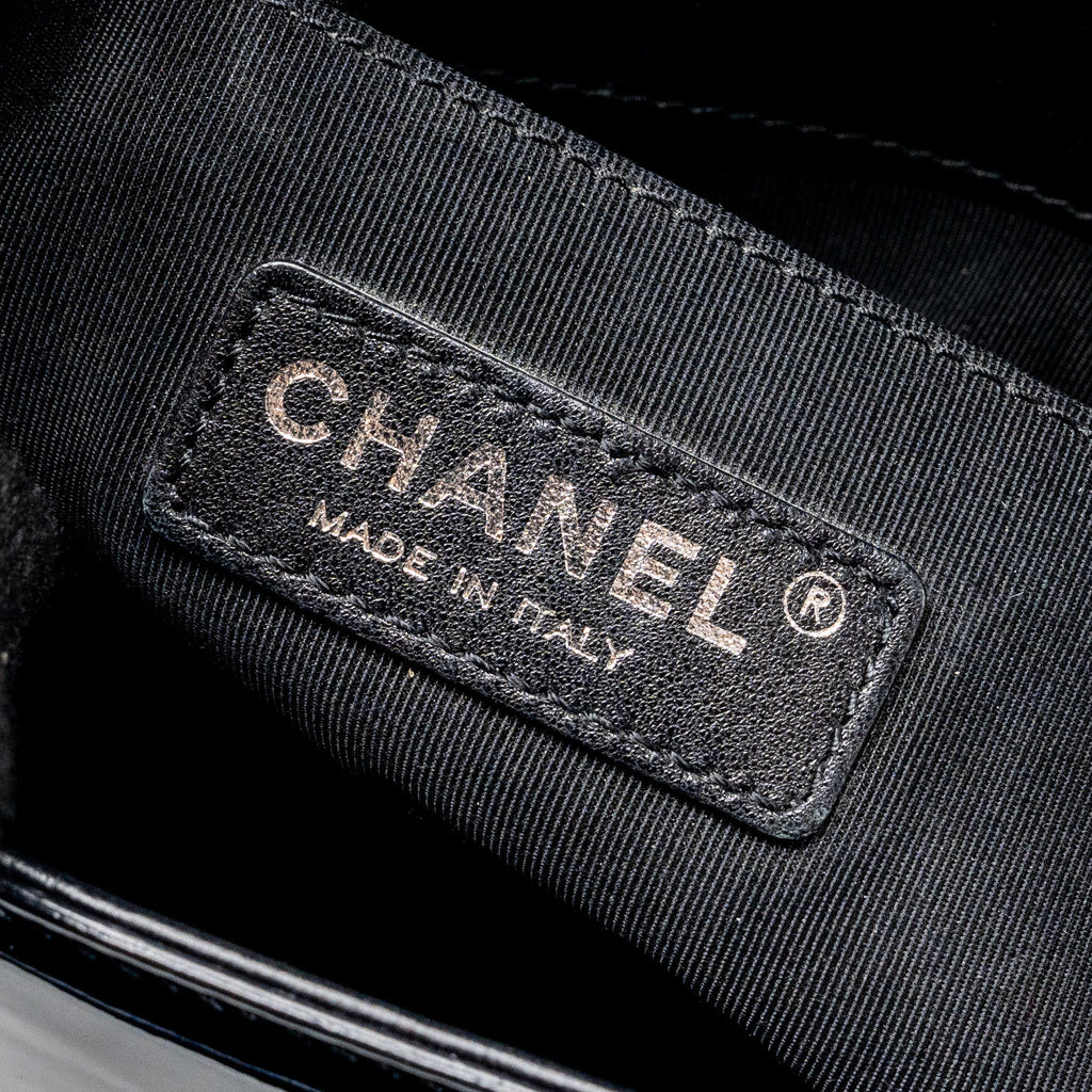 CHANEL SMALL BOY BAG PATENT BLACK MULTICOLOUR HARDWARE