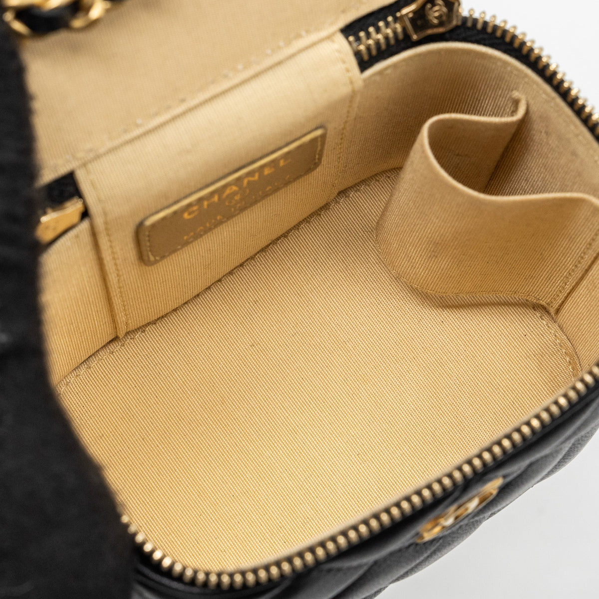 CHANEL PEARL CRUSH MINI VANITY WITH CHAIN LAMBSKIN BLACK WITH GHW
