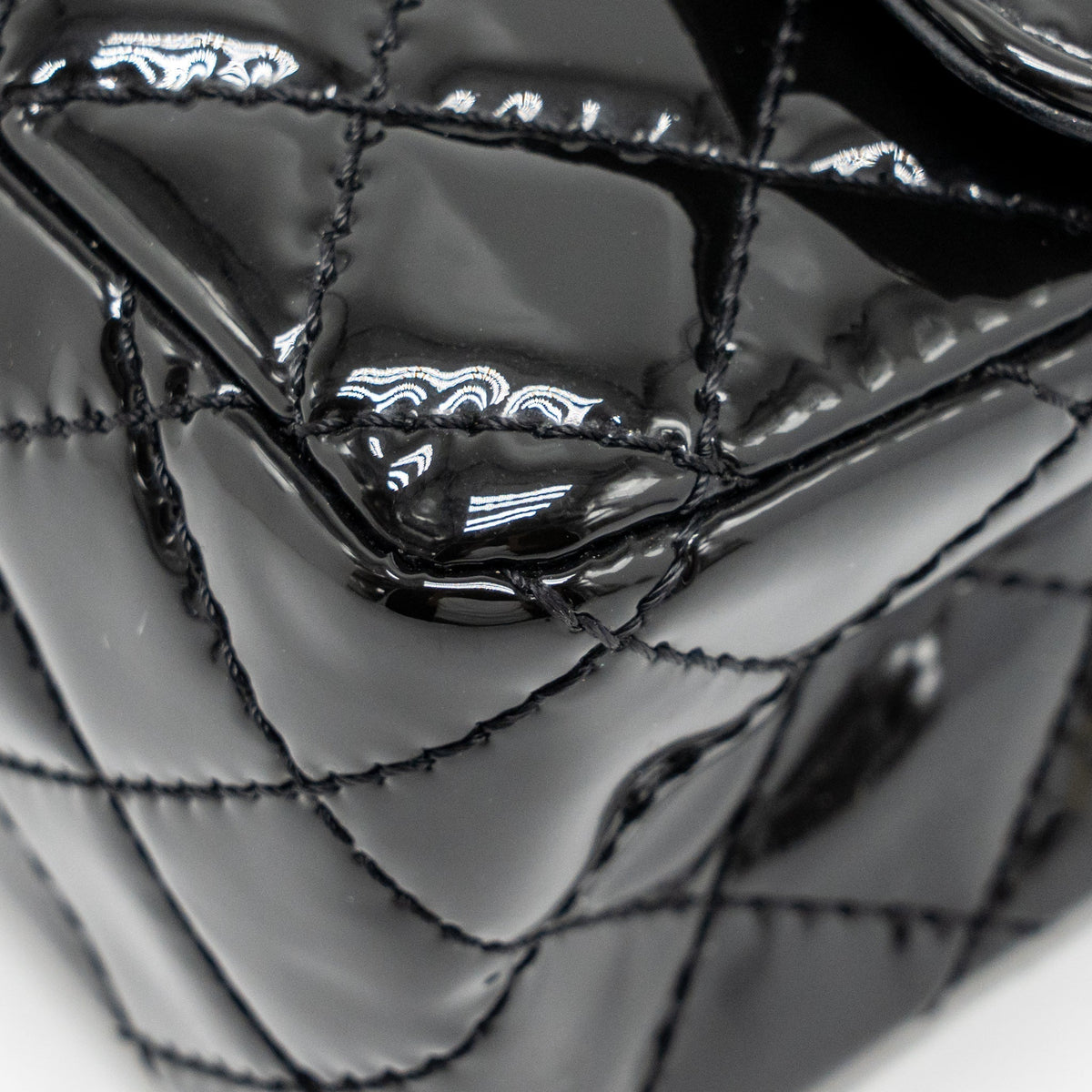 CHANEL MINI 2.55 REISSUE PATENT SO BLACK
