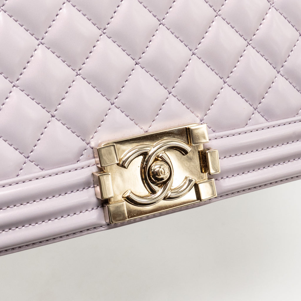 Chanel 16P Medium Boy Bag IRIDESCENT Glazed Calfskin Light Purple LGHW
