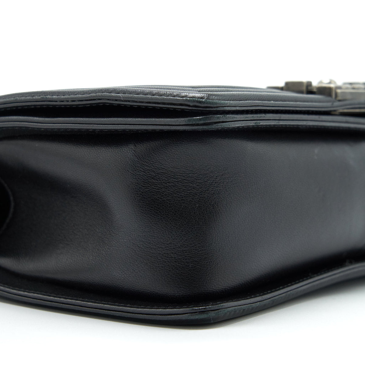 CHANEL MEDIUM BOY BAG LAMBSKIN BLACK RUTHENIUM SLIVER HARDWARE