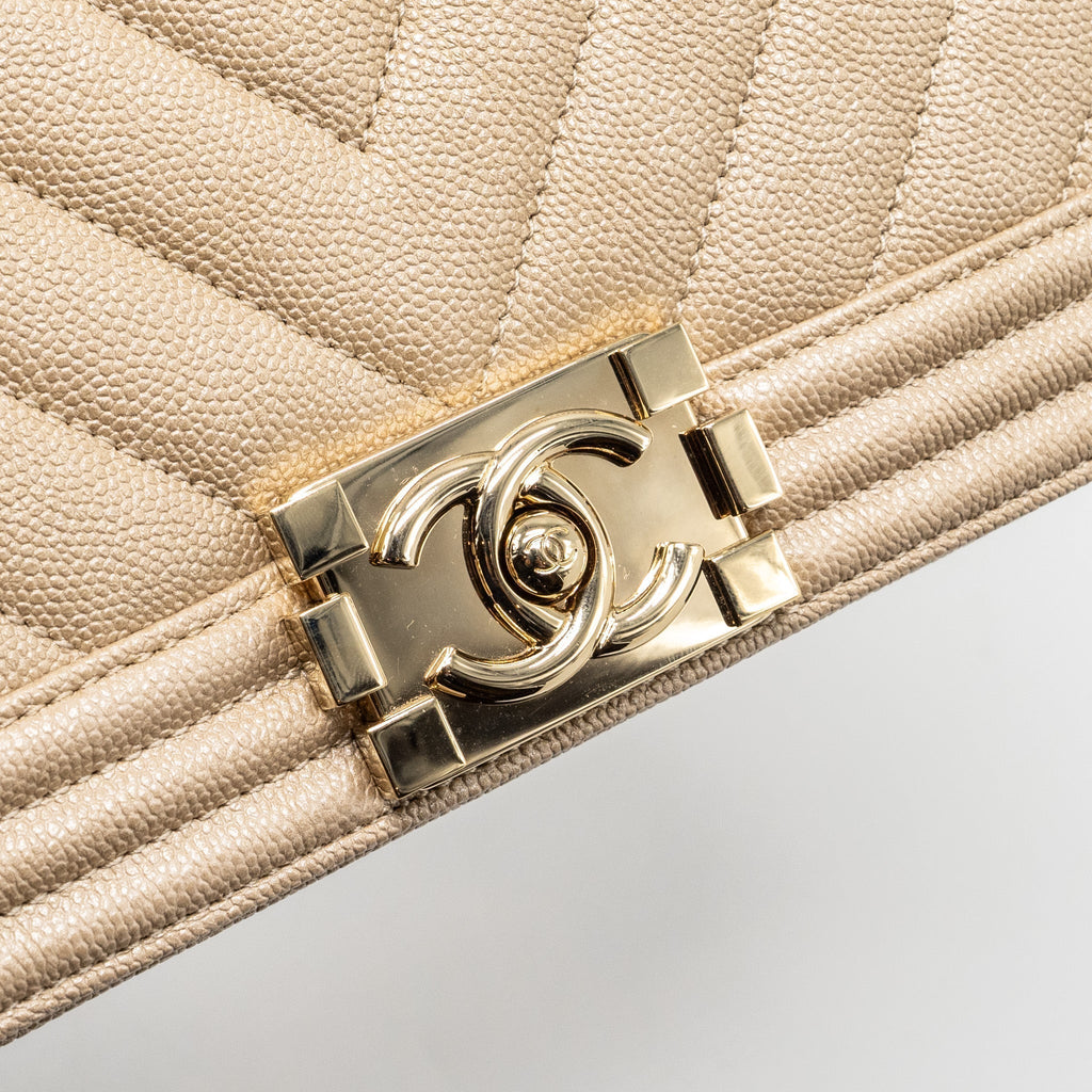 CHANEL MEDIUM CHEVRON BOY BAG CAVIAR IRIDESCENCE LIGHT BEIGE LGHW