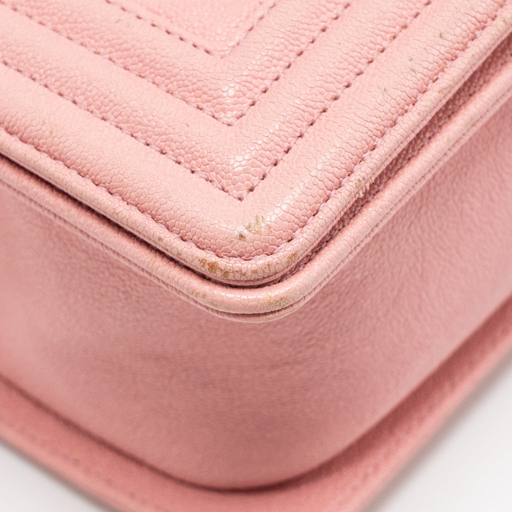 CHANEL MEDIUM BOY BAG GRAINED CALFSKIN PINK LGHW