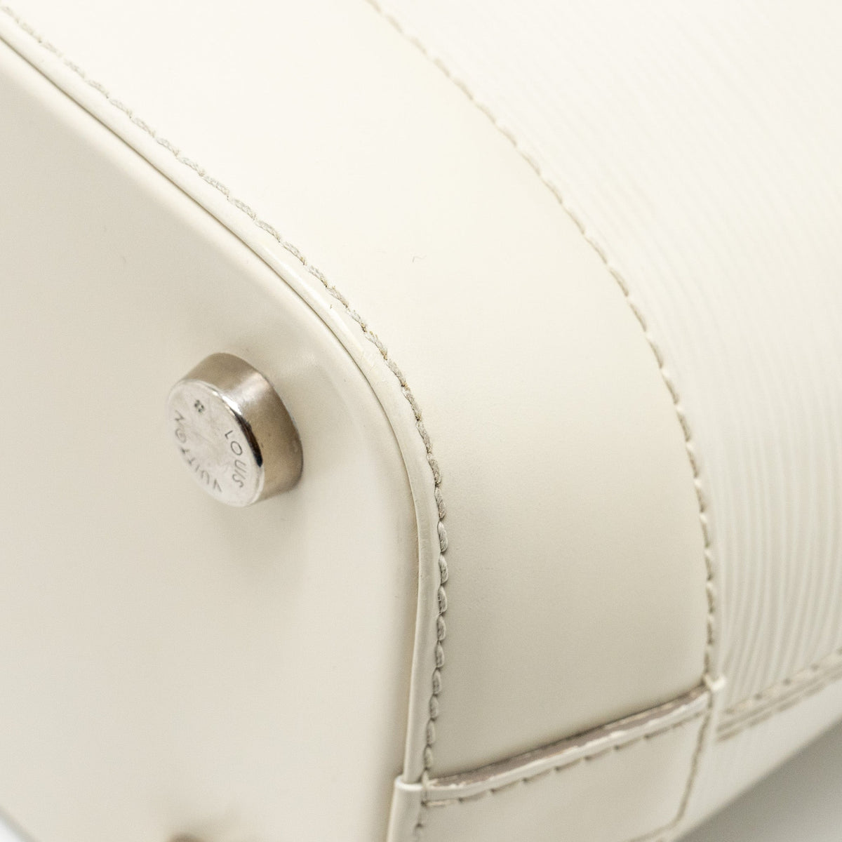 LOUIS VUITTON MIRABEAU PM EPI WHITE SHW