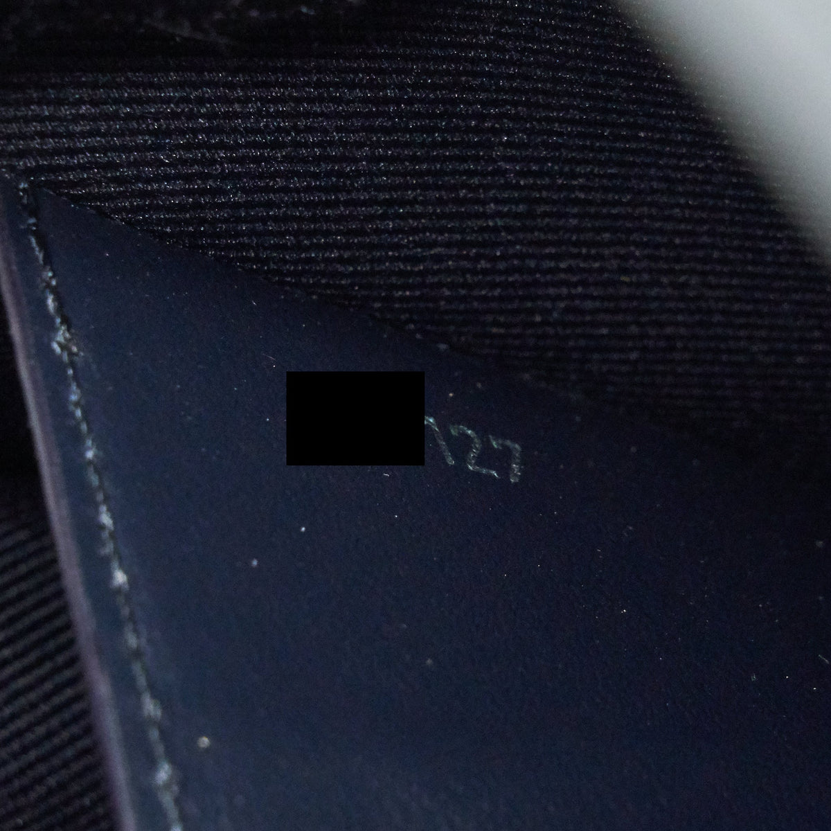 LOUIS VUITTON CHAPMAN POCHETTE VOYAGE GM