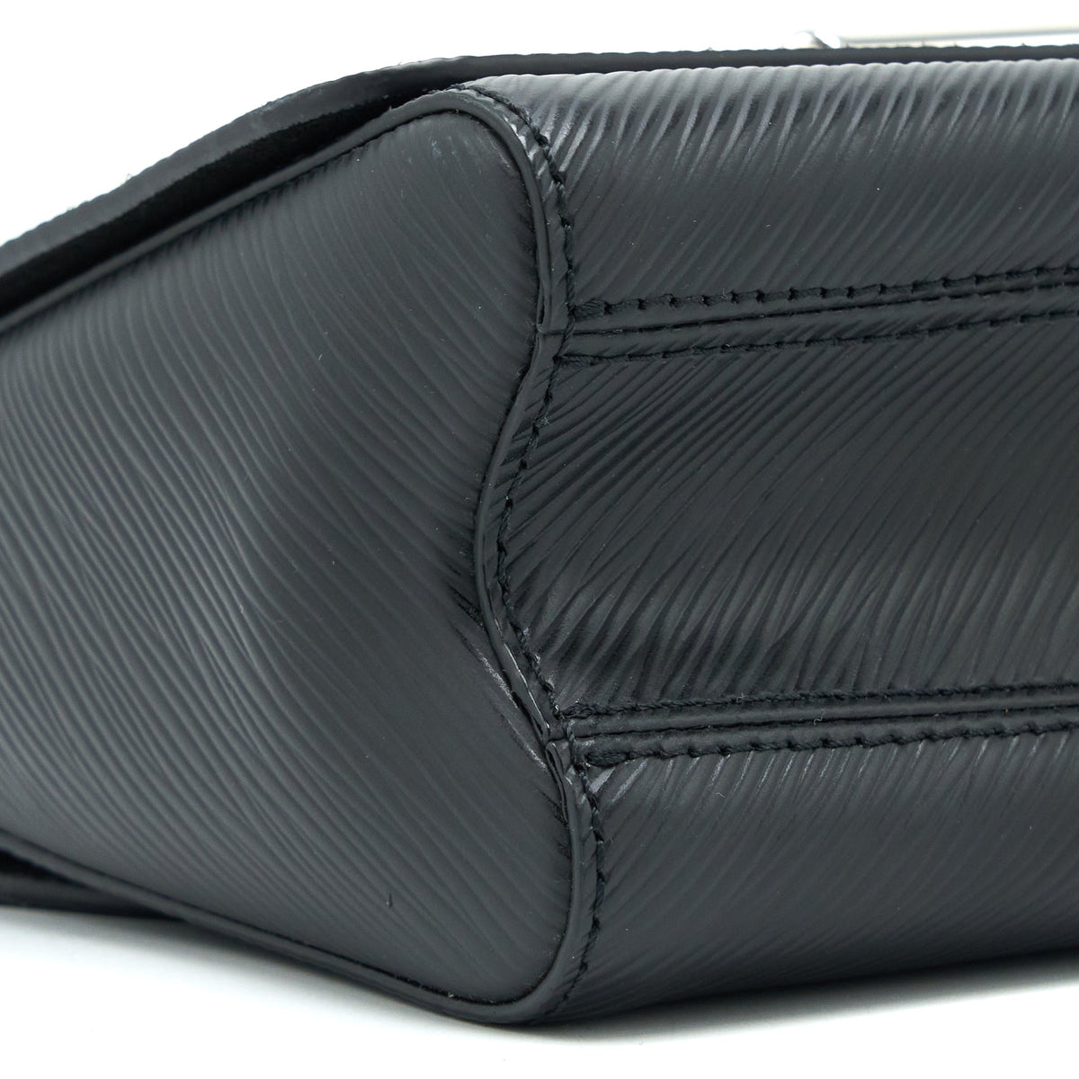 LOUIS VUITTON TWIST PM EPI BLACK SHW