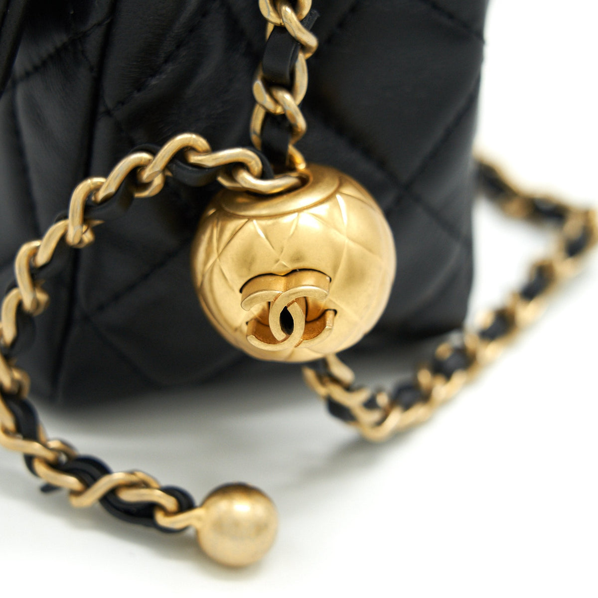 CHANEL 22C PEARL CRUSH MINI SQUARE FLAP BAG BLACK LAMBSKIN GHW (MICROCHIP)