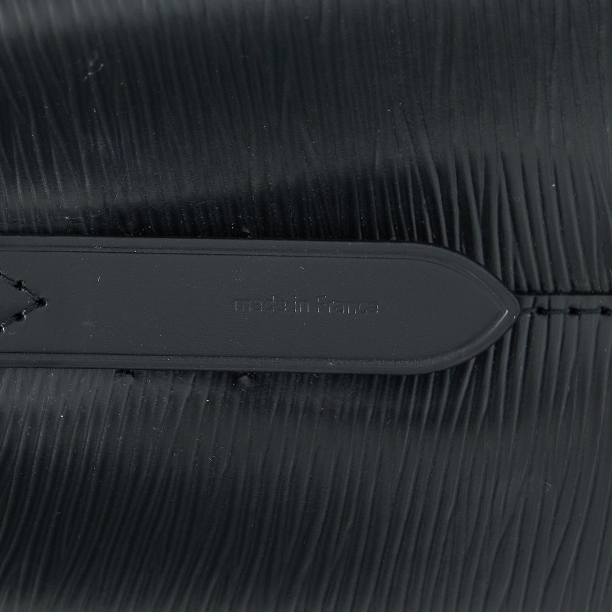 LOUIS VUITTON NEONOE EPI BLACK SHW