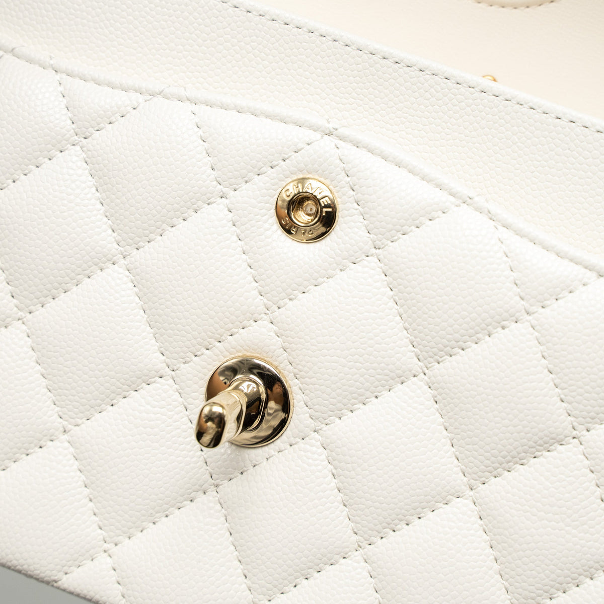 CHANEL SMALL CLASSIC DOUBLE FLAP BAG CAVIAR WHITE LGHW (MICROCHIP)