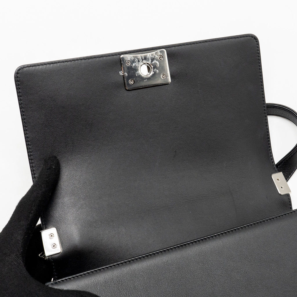 Chanel Medium boy bag fabric / lambskin black SHW