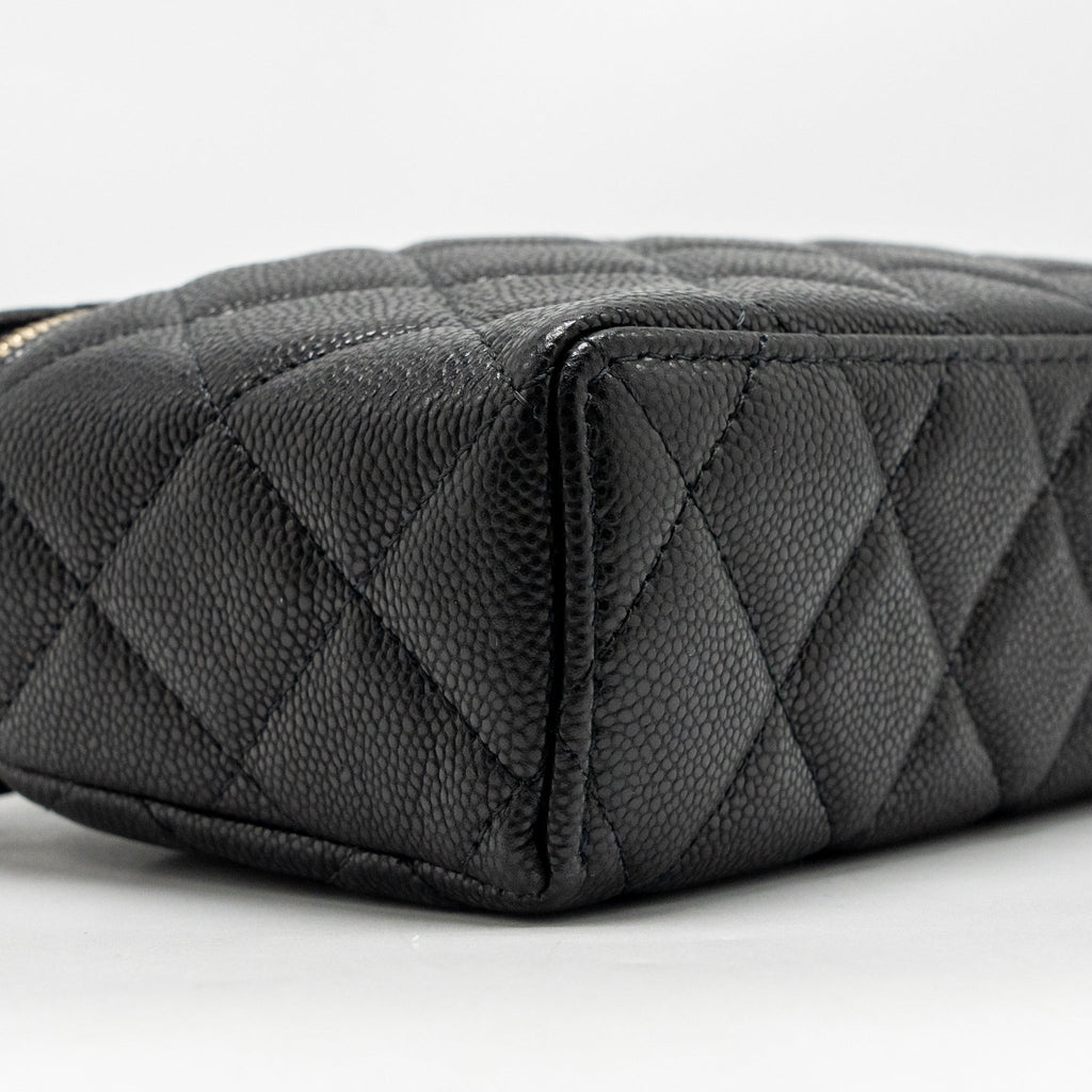 Chanel CC top Handle vanity with chain caviar black LGHW (microchip)