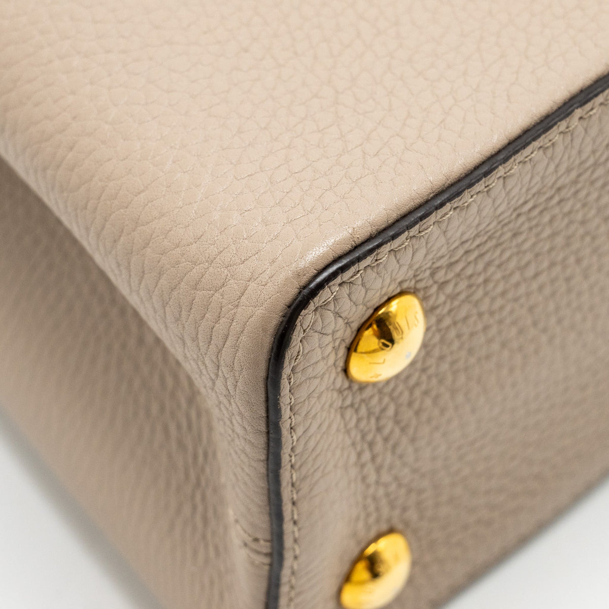 LOUIS VUITTON CAPUCINES PM CALFSKIN GREY GHW