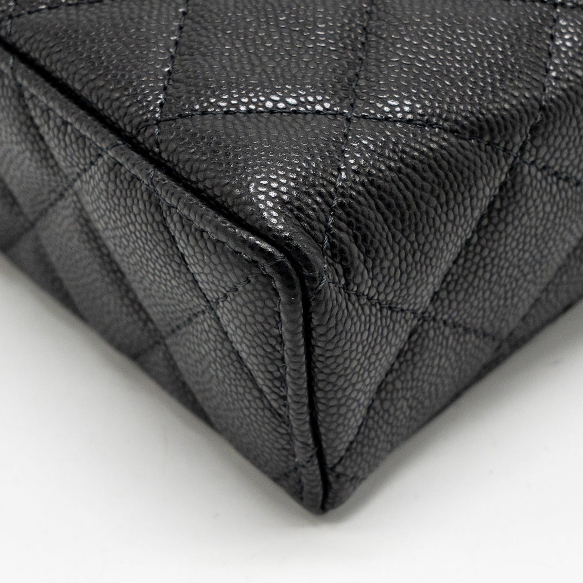 Chanel CC top Handle vanity with chain caviar black LGHW (microchip)