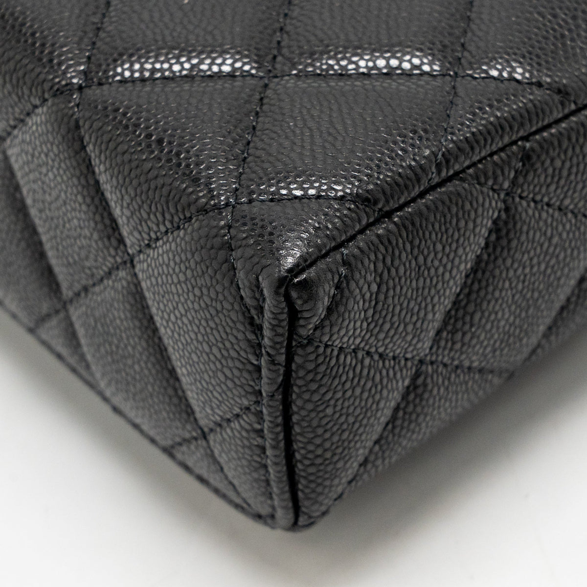 Chanel CC top Handle vanity with chain caviar black LGHW (microchip)