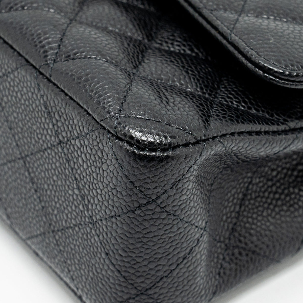 CHANEL MEDIUM CLASSIC DOUBLE FLAP BAG CAVIAR BLACK GHW