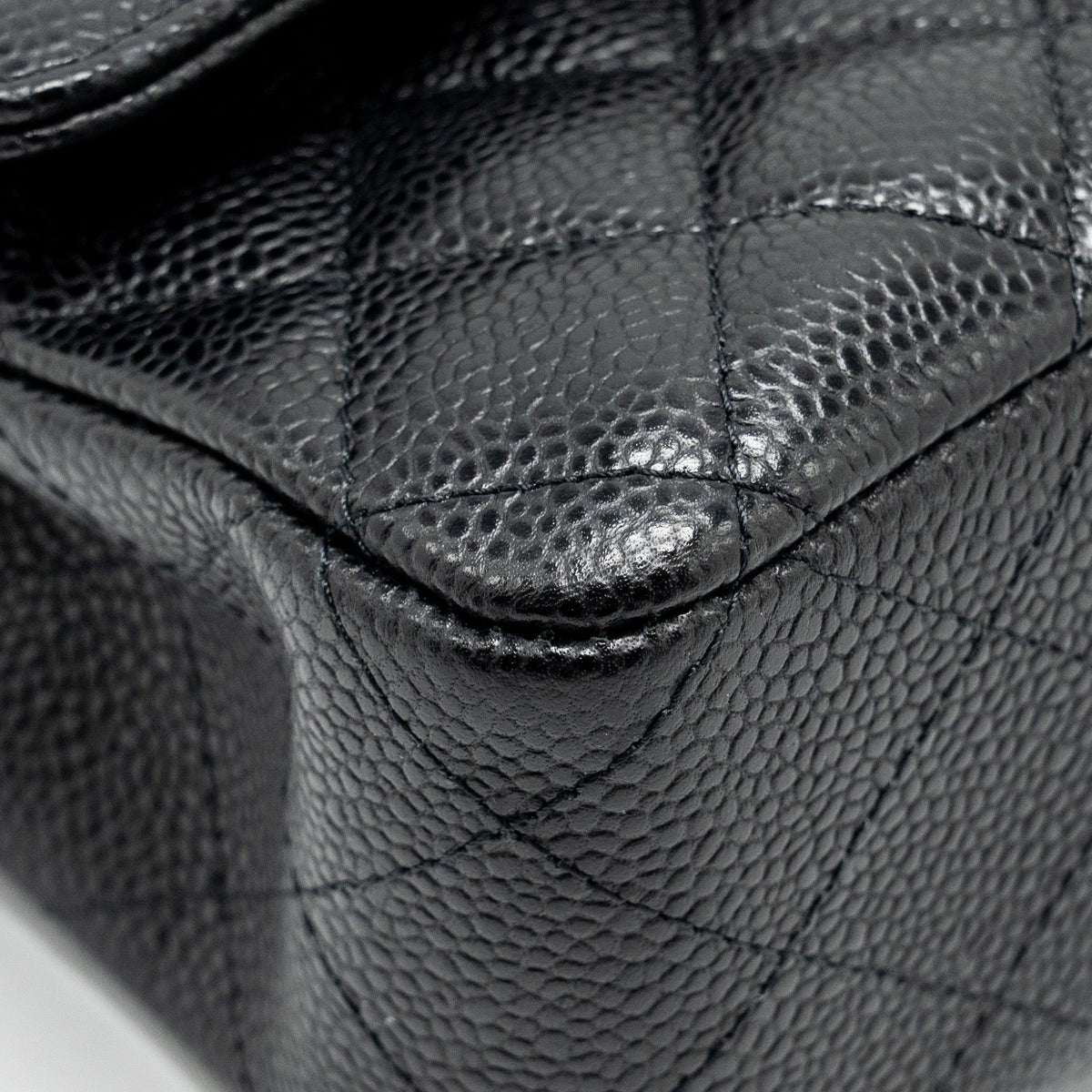 CHANEL MEDIUM CLASSIC DOUBLE FLAP BAG CAVIAR BLACK GHW
