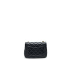 CHANEL 21B PEARL CRUSH MINI SQUARE FLAP BAG BLACK GHW (MICROCHIP)