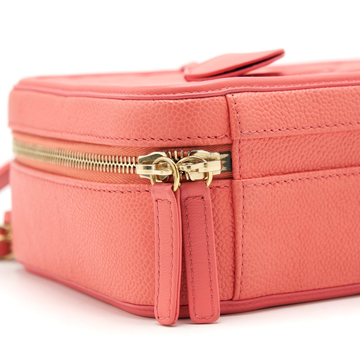 CHANEL VANITY CASE MEDIUM CAVIAR PINK GHW