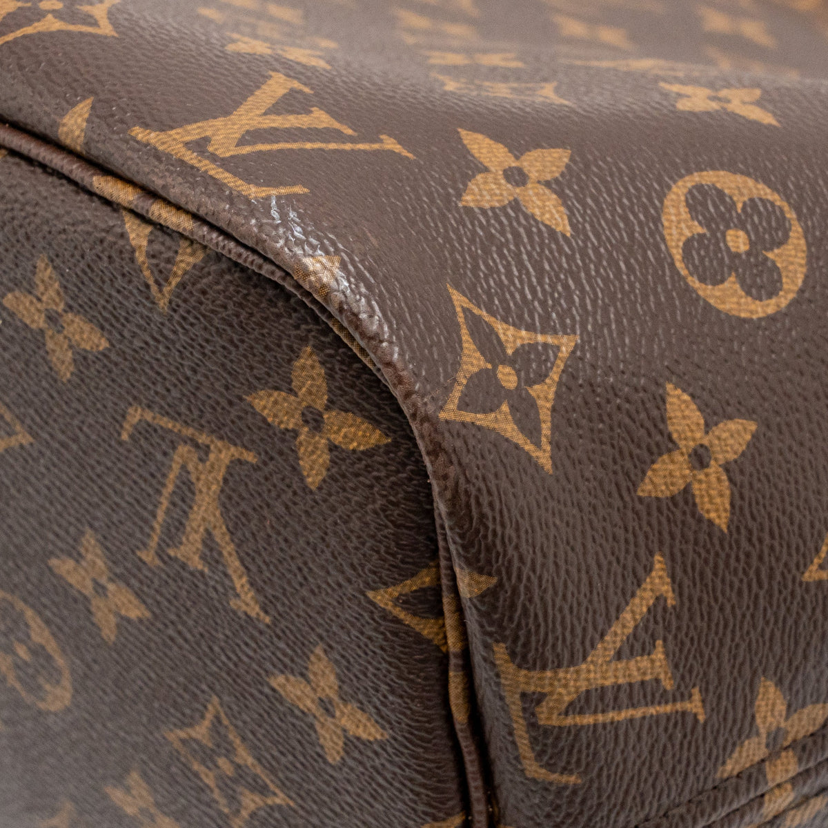 Louis Vuitton Neverfull MM Monogram Canvas/Leather GHW