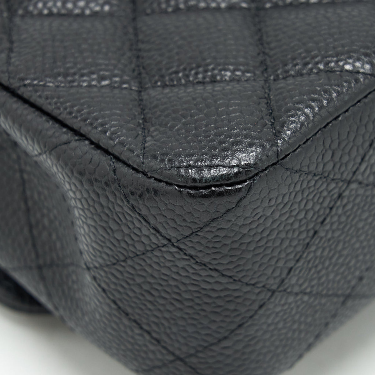 CHANEL MEDIUM CLASSIC FLAP BAG CAVIAR BLACK GHW