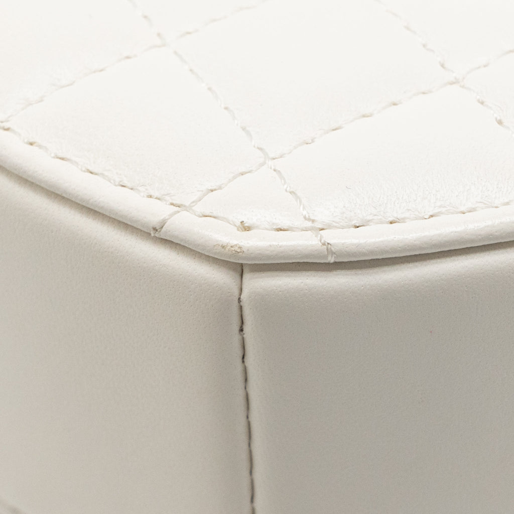Chanel heart bag lambskin white LGHW (microchip)