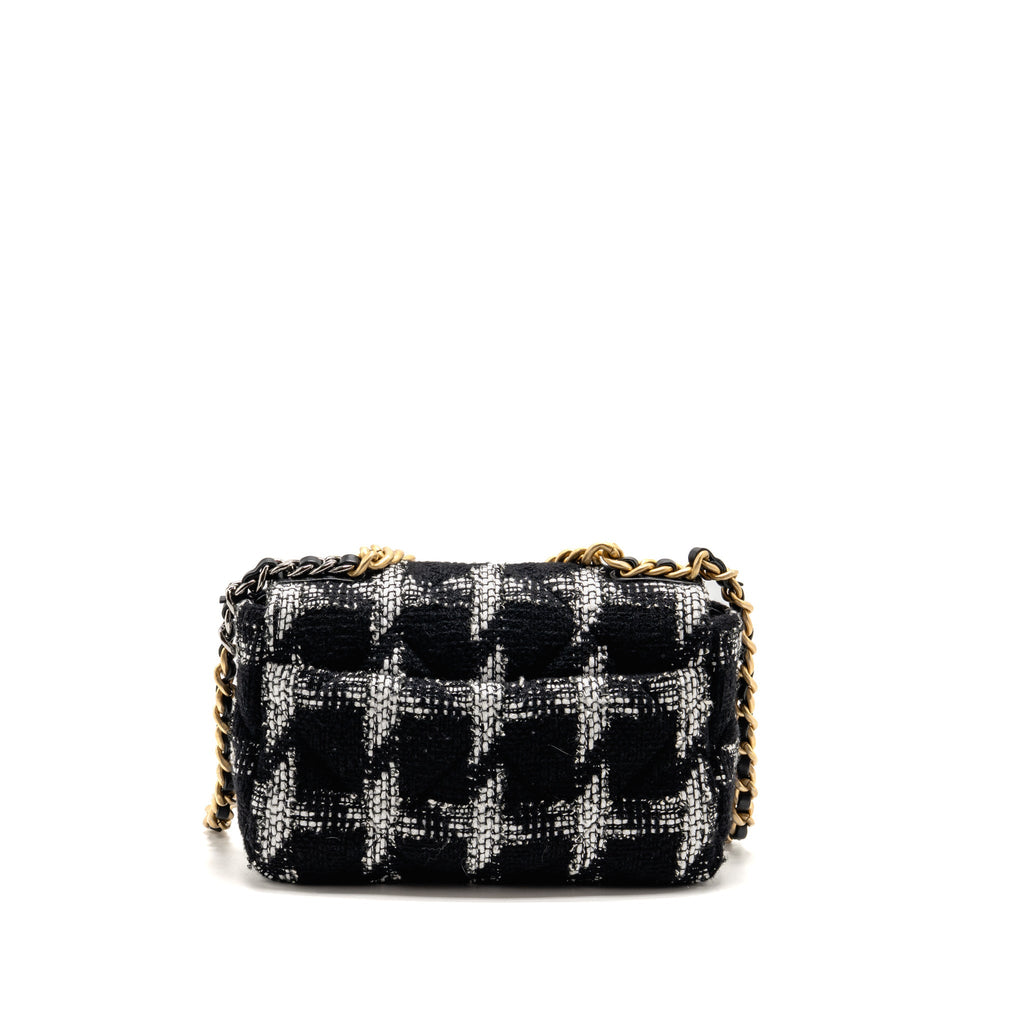 Chanel Small 19 Bag Houndstooth Tweed Black/White Multicolour Hardware