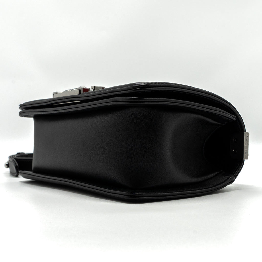 CHANEL SMALL BOY BAG CALFSKIN BLACK SHW (MICROCHIP)