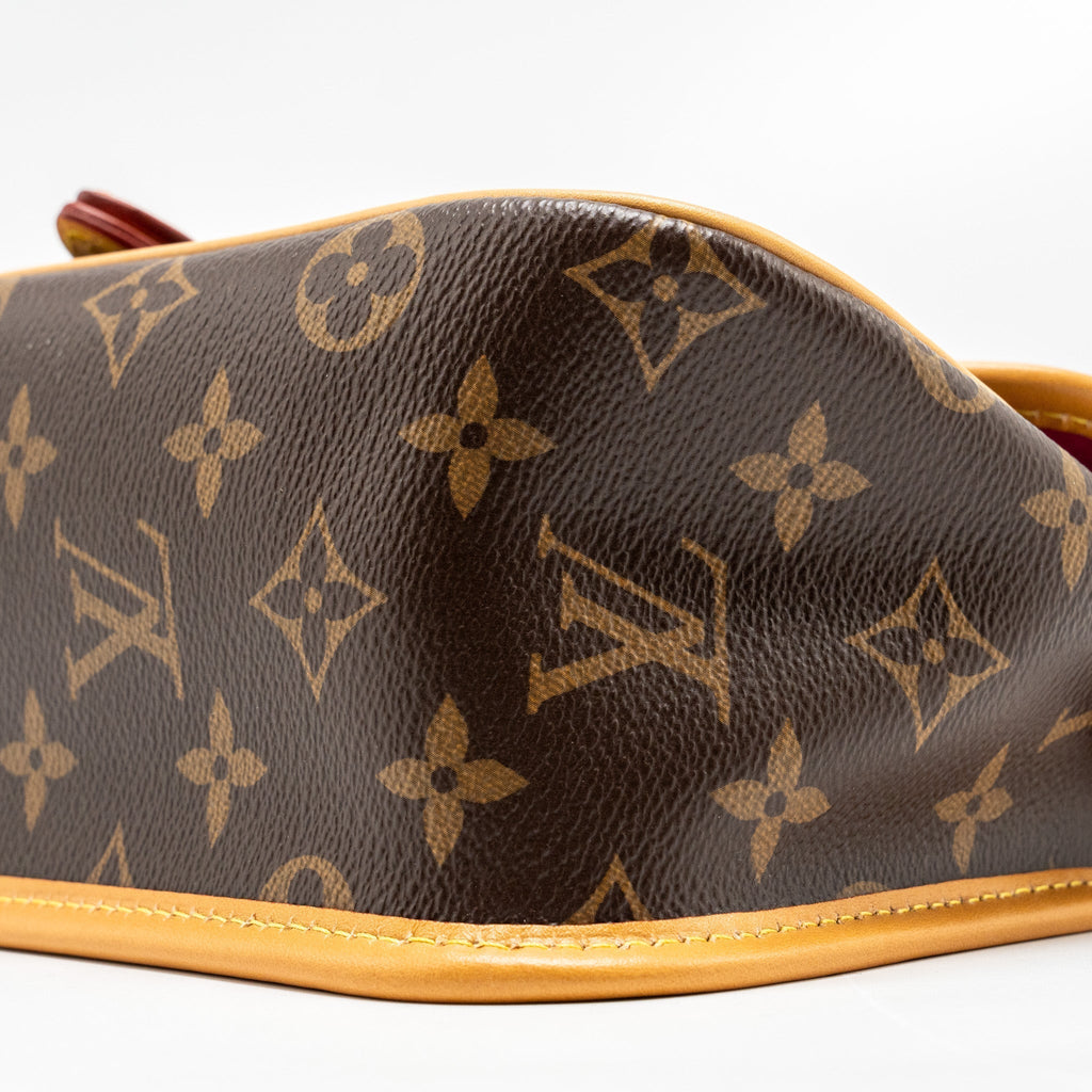 LOUIS VUITTON DIANE BAG WITH FUCHSIA STRAP MONOGRAM CANVAS GHW
