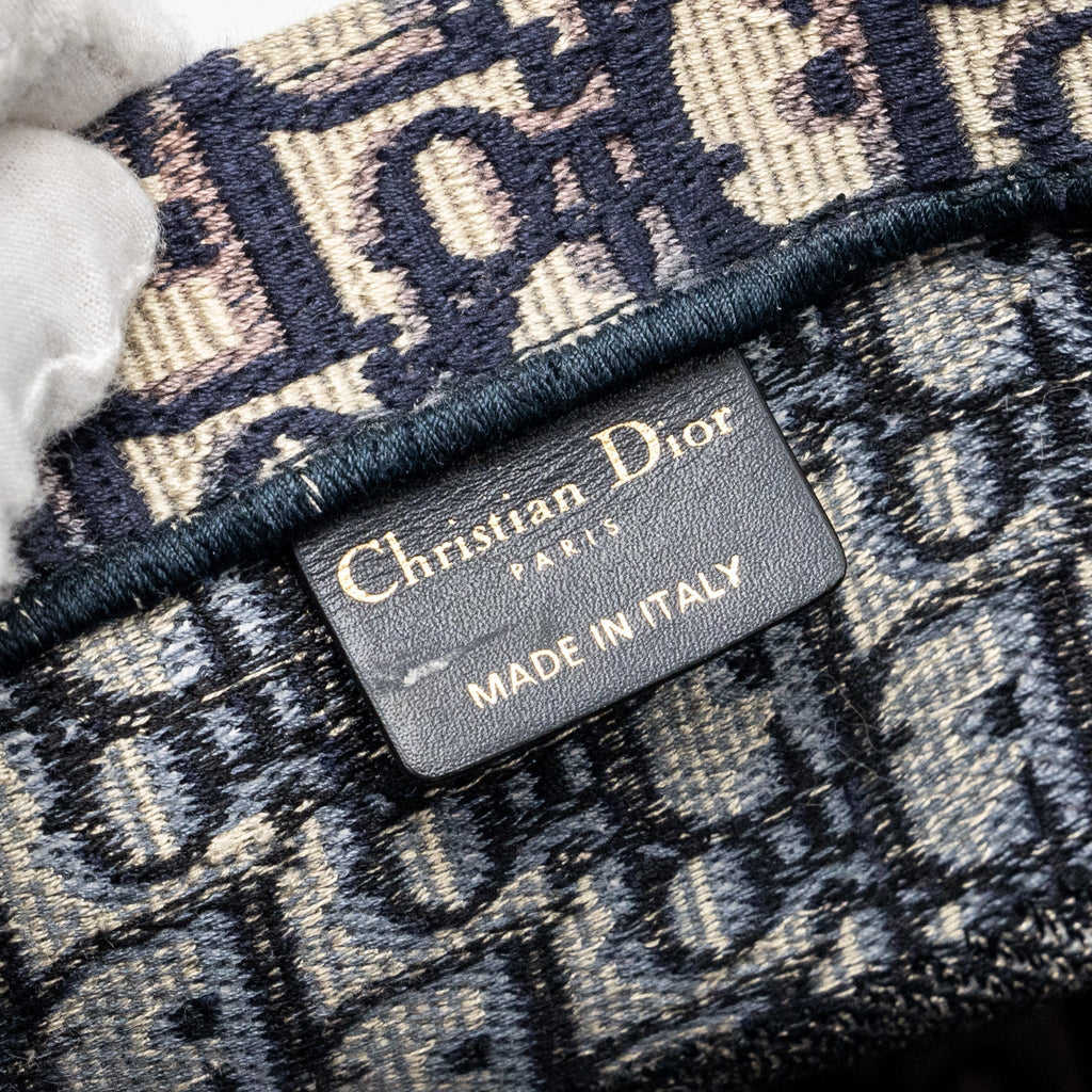 DIOR MEDIUM BOOK TOTE DIOR OBLIQUE EMBROIDERY BLUE