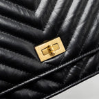 CHANEL CHEVRON 2.55 REISSUE WALLET ON CHAIN AGED CALFSKIN BLACK GHW (MICROCHIP)