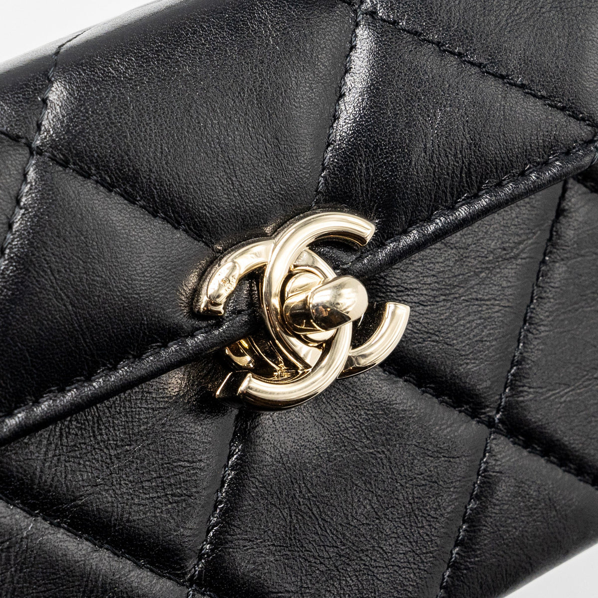 CHANEL 23K TOP HANDLE VANITY BAG SHINY CALFSKIN BLACK GHW (MICROCHIP)