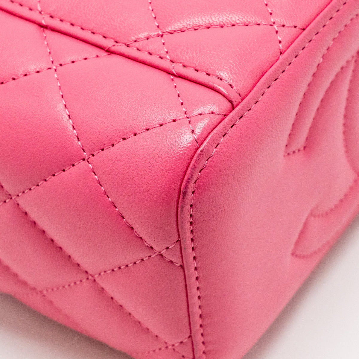 Chanel Long Vanity Case with COCO LOVE DETAILED CHAIN Lambskin Pink GHW (Microchip)