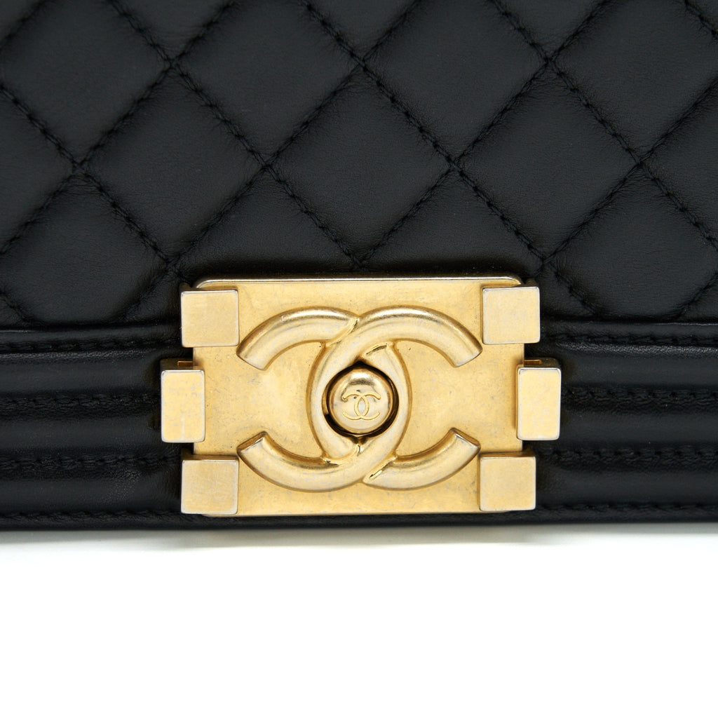 CHANEL MEDIUM BOY BLACK LAMBSKIN GHW
