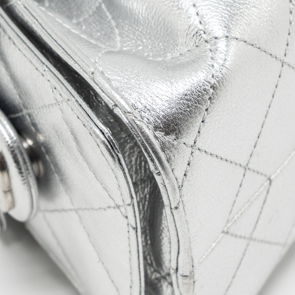 CHANEL MINI 25 BAG METALLIC GRAINED CALFSKIN SILVER SHW (MICROCHIP)
