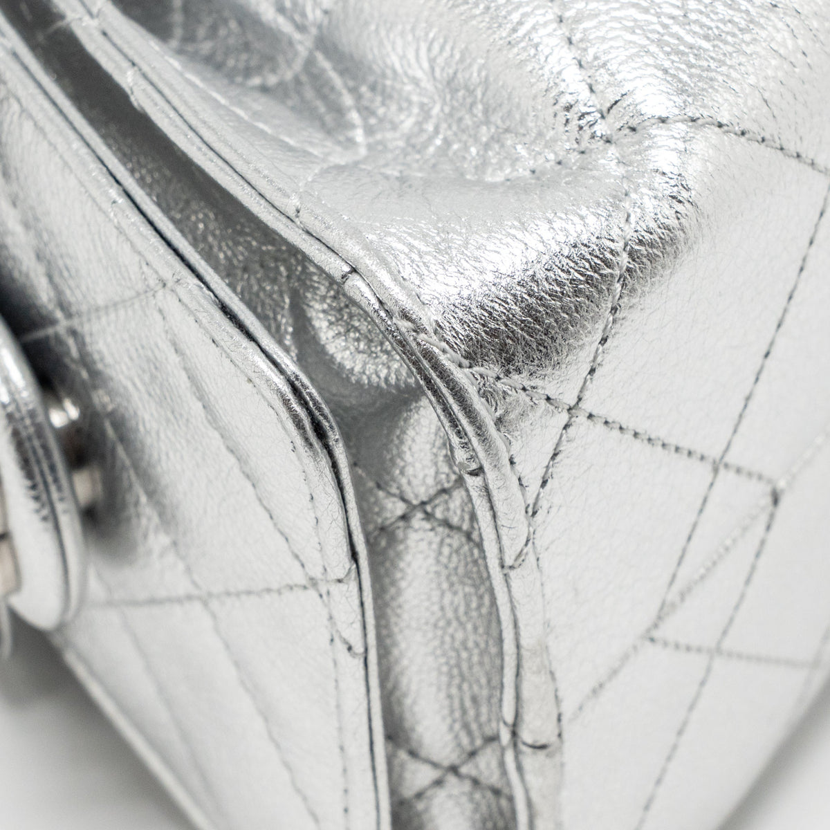 CHANEL MINI 25 BAG METALLIC GRAINED CALFSKIN SILVER SHW (MICROCHIP)