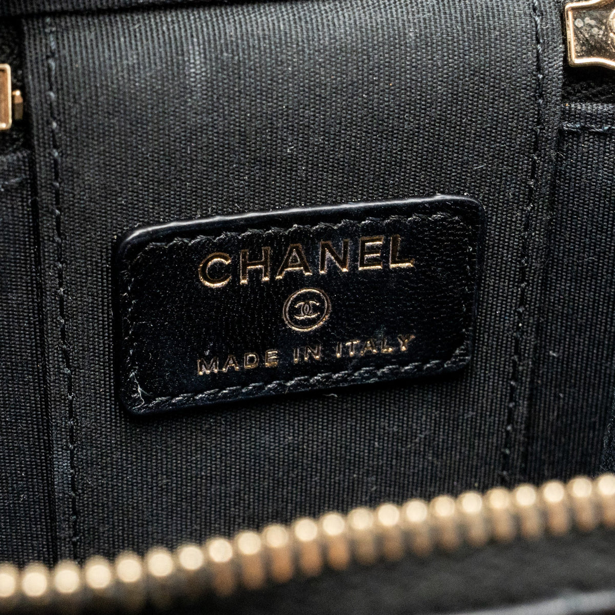 Chanel top handle mini vanity case with chain lambskin black GHW