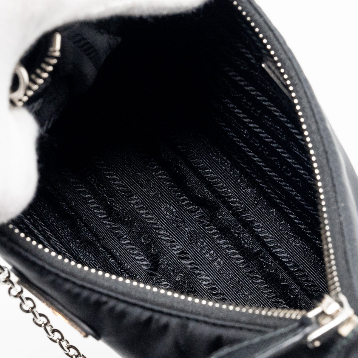 PRADA RE-EDITION 2005 NYLON BAG BLACK SHW
