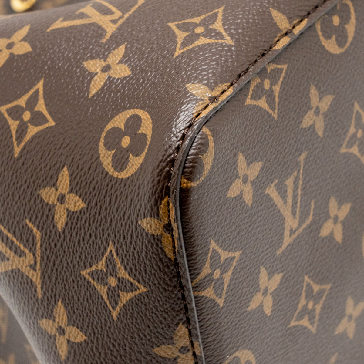 Louis Vuitton Neo Noe MM Monogram Canvas Yellow GHW