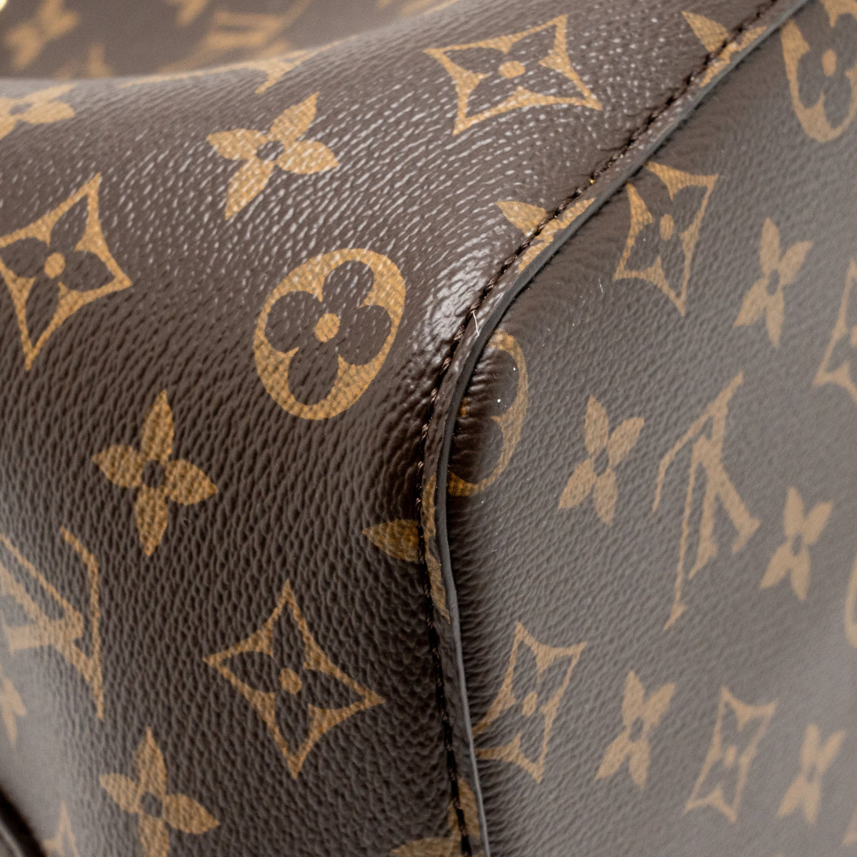 Louis Vuitton Neo Noe MM Monogram Canvas Yellow GHW