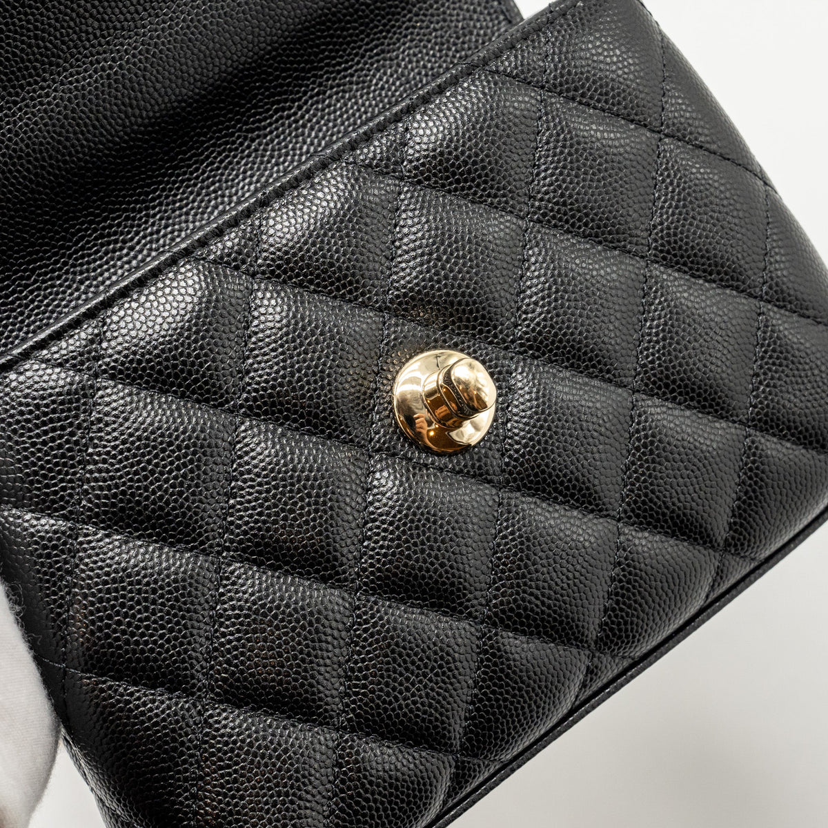 CHANEL COCO HANDLE CLUTCH WITH CHAIN CAVIAR BLACK LGHW (MICROCHIP)