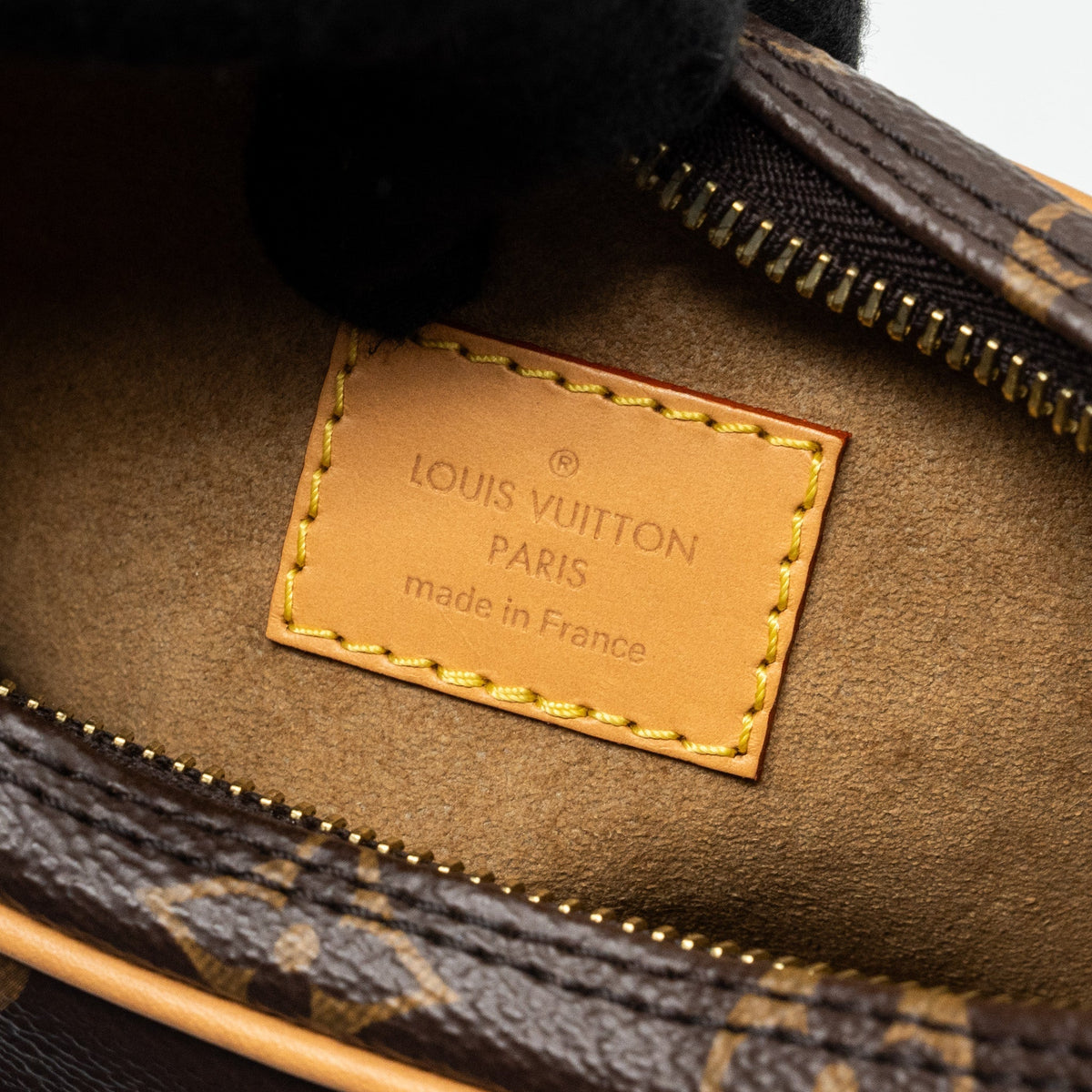 LOUIS VUITTON LOOP BAG MONOGRAM CANVAS GHW(NEW VERSION)